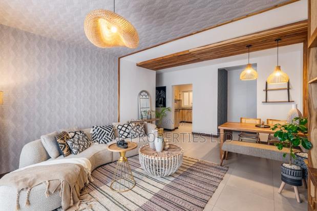3bdrm Apartment in Gateway Mall Area for sale