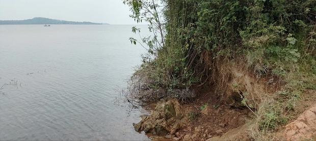 Nyamonye Ugambe Beach Front