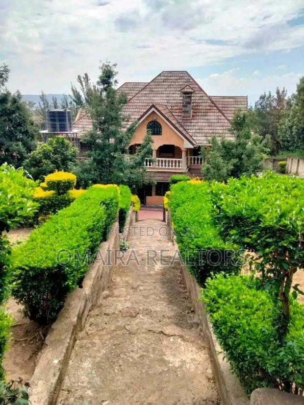 8bdrm Mansion in Milimani Estate for rent