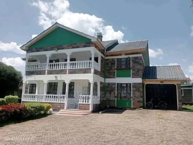 5bdrm Mansion in Naka Estate, Nakuru for sale