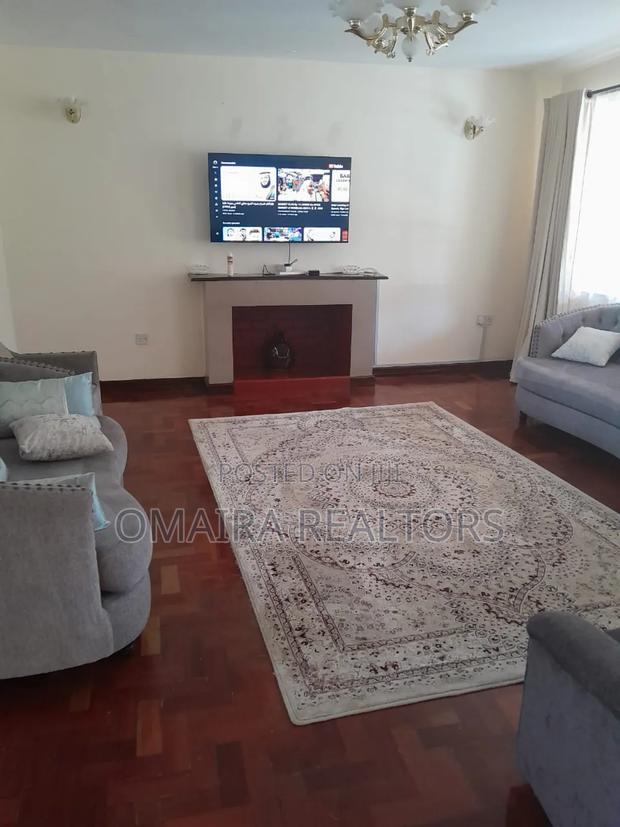 5bdrm House in Naka for rent