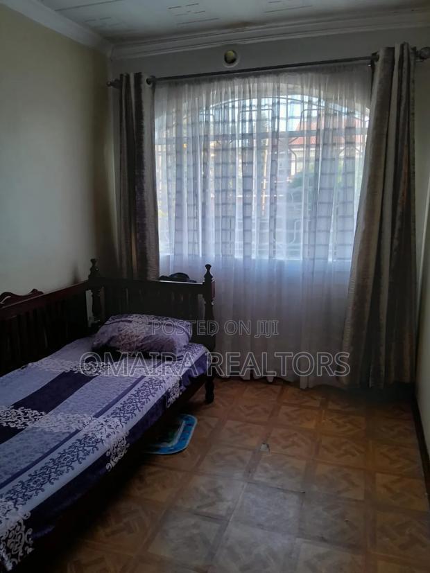 5bdrm House in Naka for rent