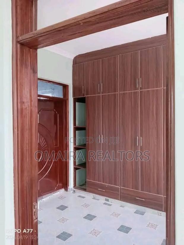 5bdrm Mansion in Nakuru Pipeline for sale