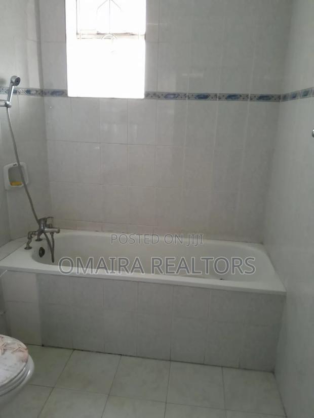 5bdrm House in Naka for rent