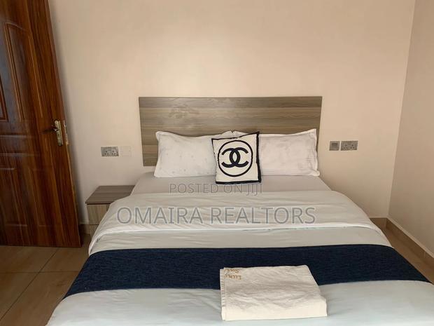 Furnished 3bdrm Apartment in Naka for rent