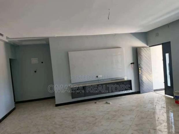 3bdrm House in Naka for sale