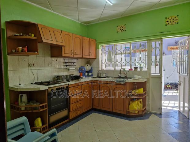 5bdrm Mansion in Kiamunyi for sale
