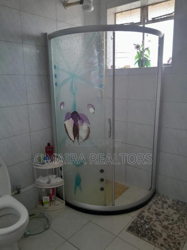 5bdrm House in Naka for rent