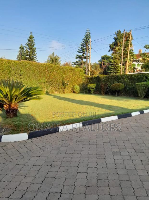 5bdrm House in Naka for rent