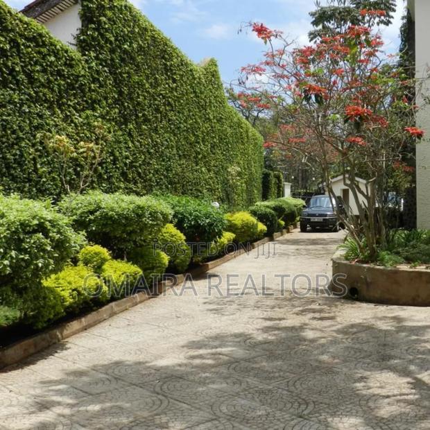 5bdrm Mansion in Runda for sale