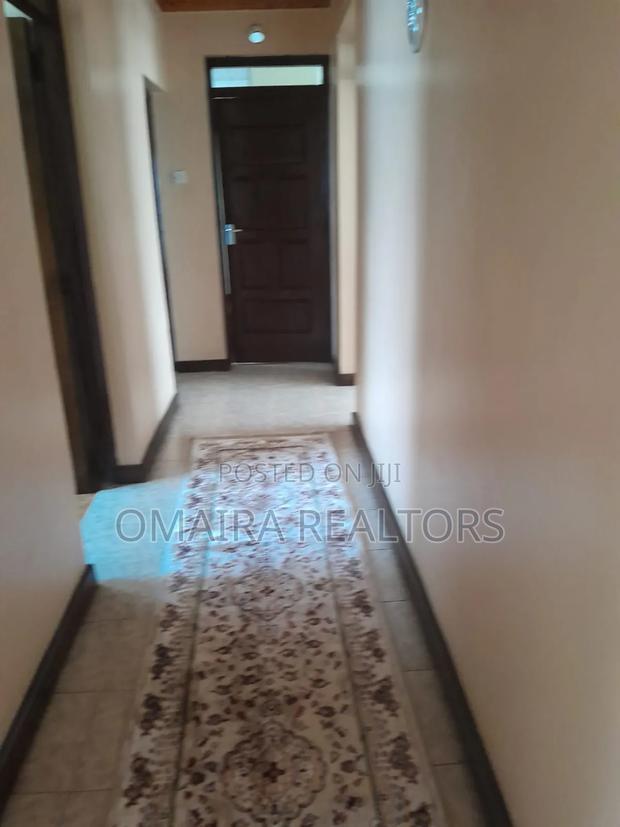 5bdrm House in Naka for rent