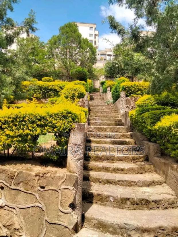 8bdrm Mansion in Milimani Estate for rent