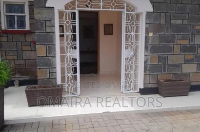 5bdrm House in Naka for rent