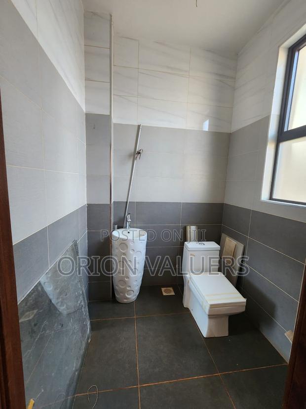 4bdrm Maisonette in Green View Villas, Ridgeways for sale