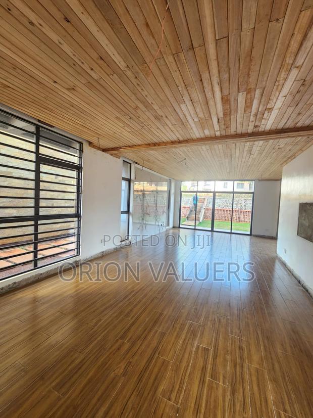 4bdrm Maisonette in Green View Villas, Ridgeways for sale