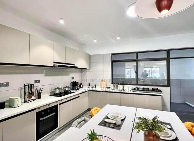 4bdrm Apartment in Githunguri Road , for sale
