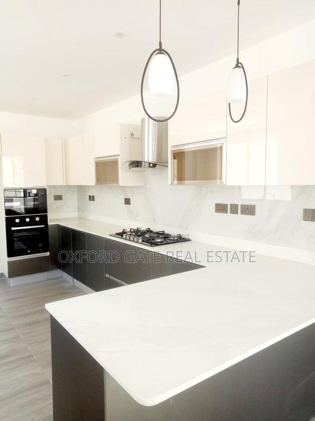 5bdrm Townhouse/Terrace in Lavington, Muthangari for sale