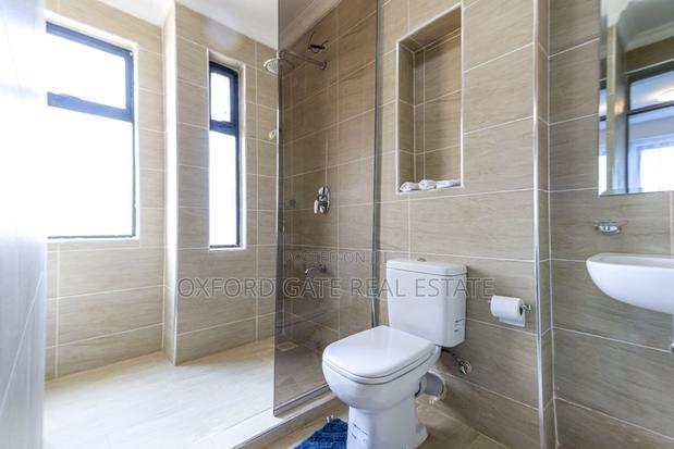 4bdrm Townhouse/Terrace In Membley For Sale