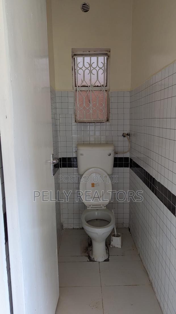 1bdrm House in Thindigua for rent