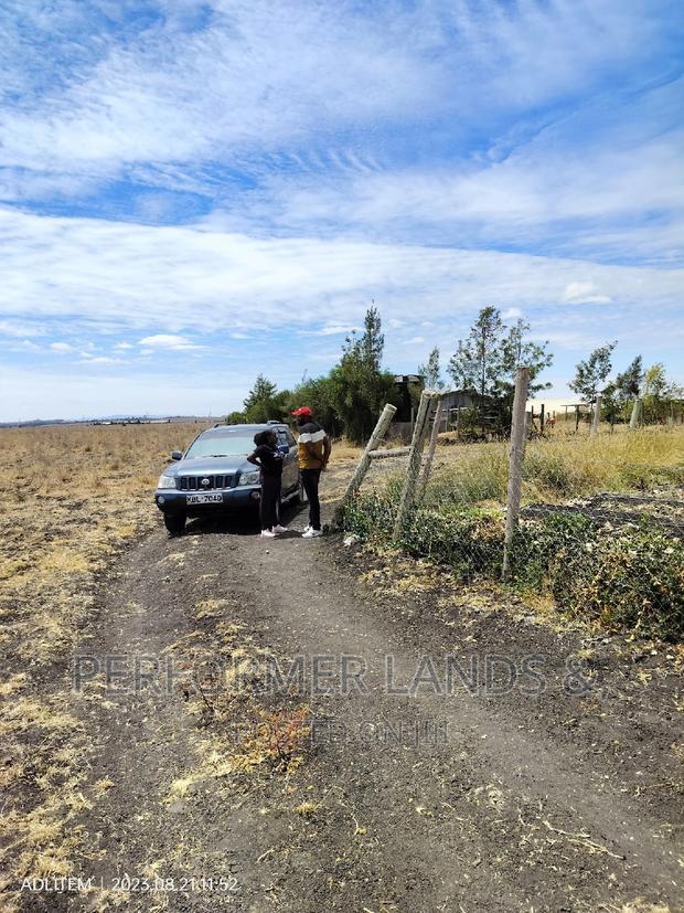 Isinya 50x100 Ready Title Plots At