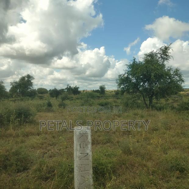 50 Acres for Sale in Kajiado Touching Tarmac