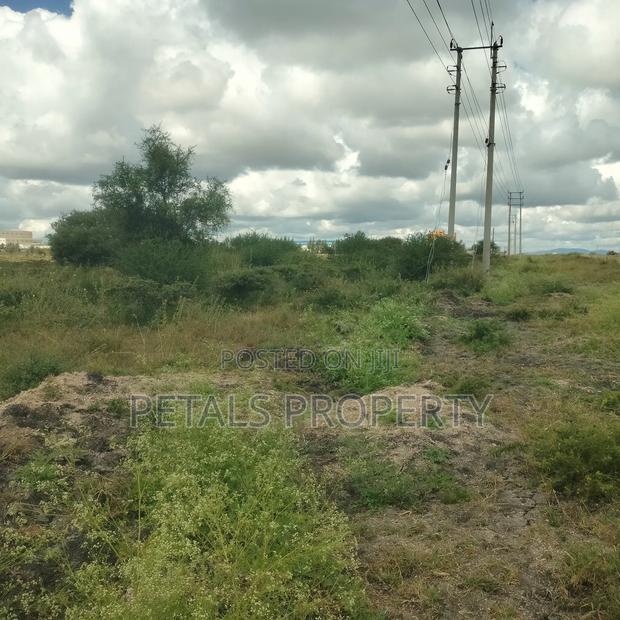 50 Acres for Sale in Kajiado Touching Tarmac