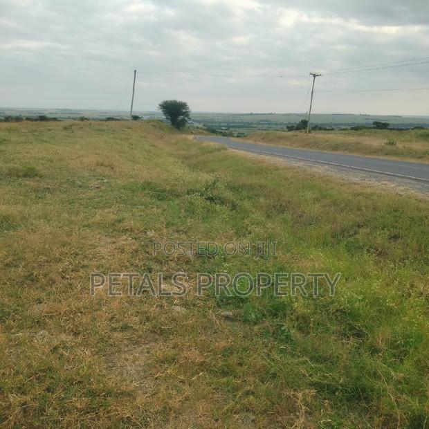 40 Acres for Sale in Pipe Line Road Birika