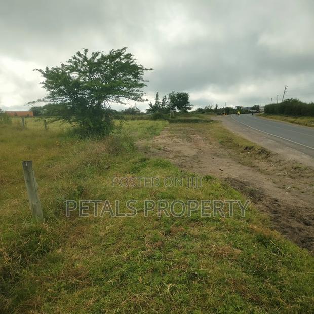 50 Acres for Sale in Kajiado Touching Tarmac