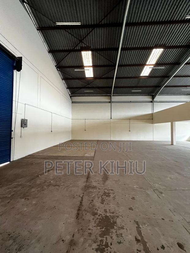 Godown to Let 5700sqft Off Enterprise Road