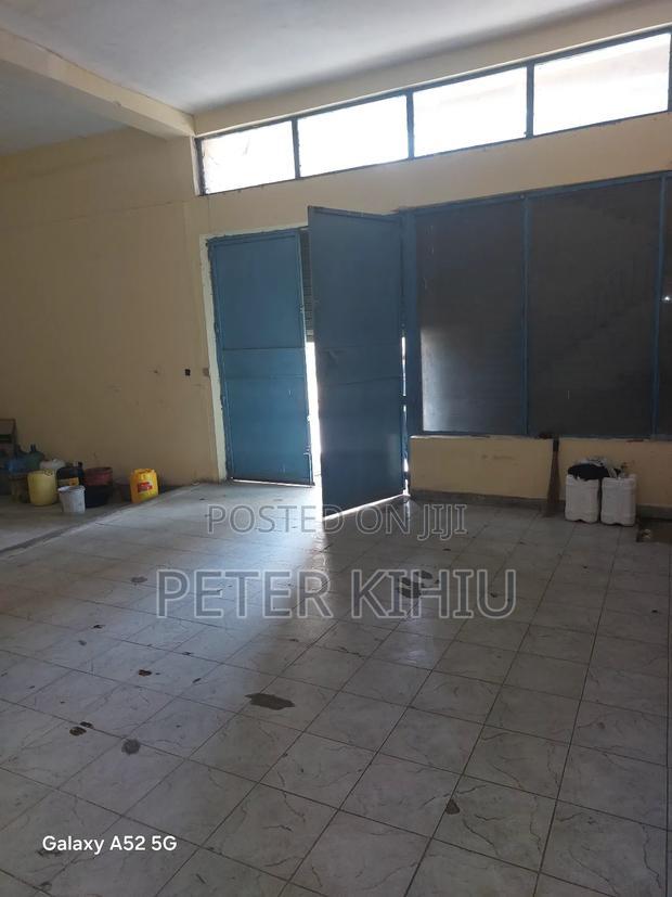 Godown to Let 2500sqft on Road A