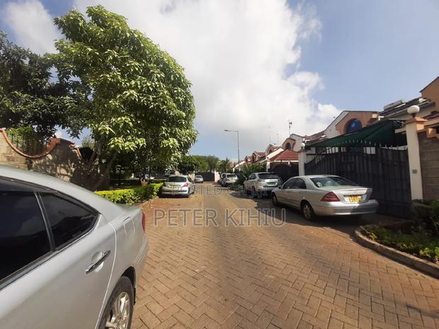 4bdrm Maisonette in Phenom Estate for sale