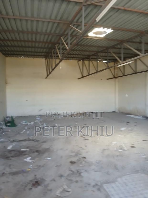 Godown to Let 1500sqft at Donholm