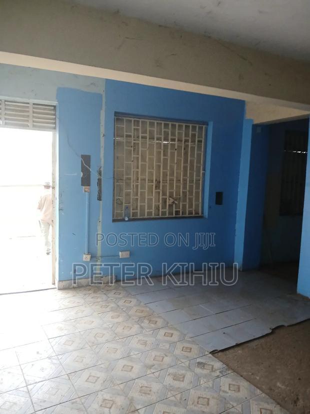Shop to 1800sqft at Donholm in a Busy Location