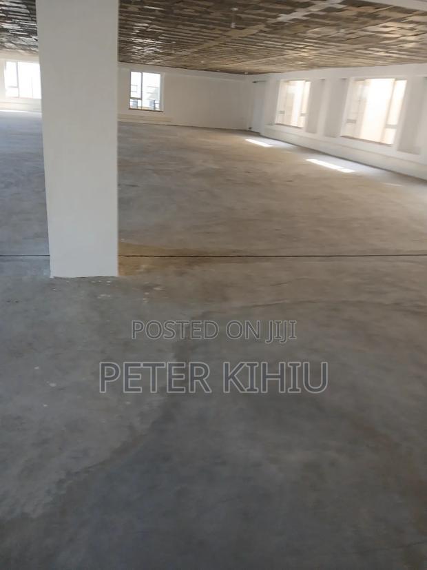Office/Showroom to Let 6000sqft on North Airport Road