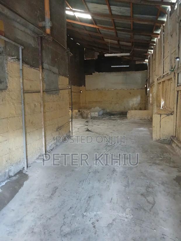 Godown to Let 1200sqft Off Enterprise Rd Near Gm
