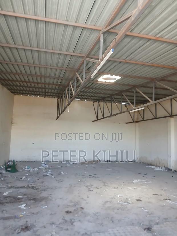 Godown to Let 1500sqft at Donholm