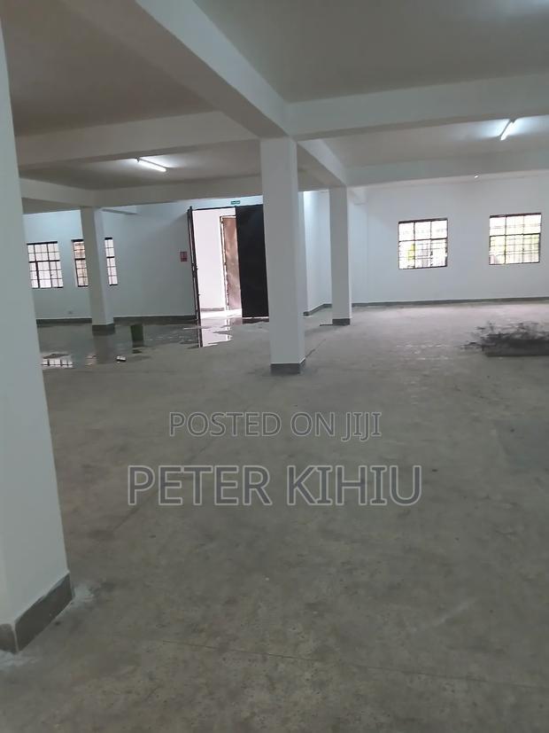 Godown to Let 4250sqft Off Road a Industrial Area