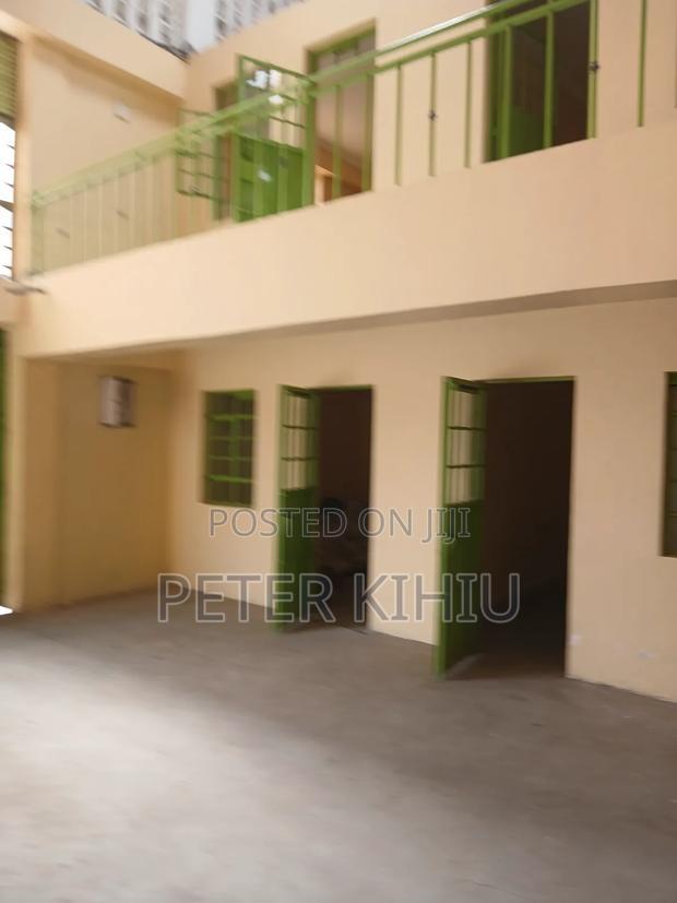 Godown to Let 9000sqft Off Eastern Bypass Near Afrosayari