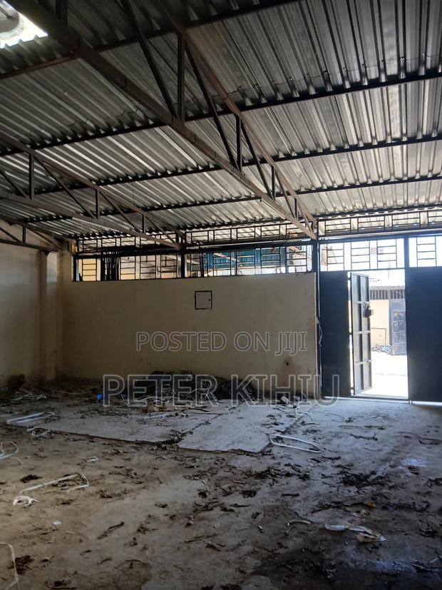 Godown to Let 1500sqft at Donholm