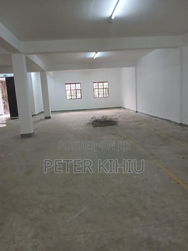 Godown to Let 4250sqft Off Road a Industrial Area