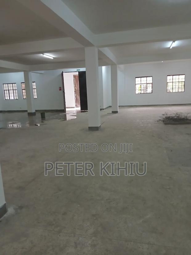 Godown to Let 4250sqft Off Road a Industrial Area