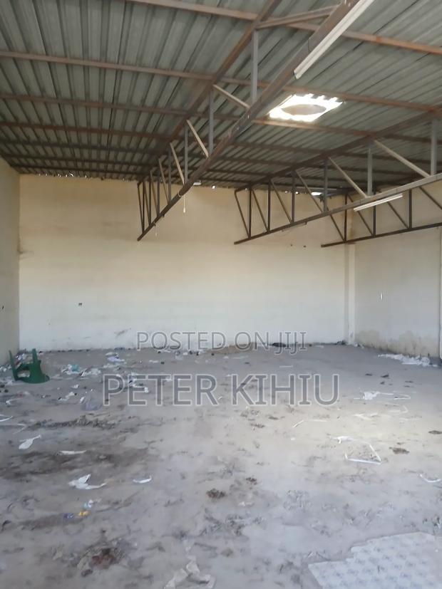 Godown to Let 1500sqft at Donholm