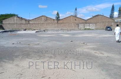 Yard to Lease 1ac Off Mombasa Road at Kyangombe