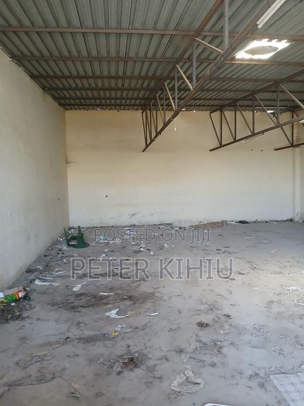 Godown to Let 1500sqft at Donholm