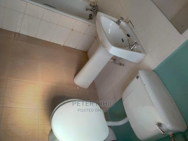 3bdrm Apartment in Nyayo Embakasi for sale