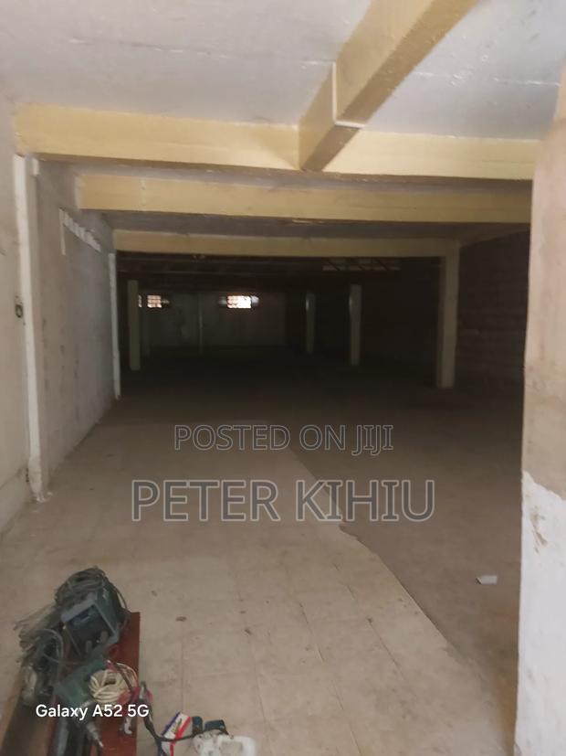 Godown to Let 2500sqft on Road A