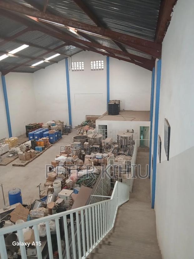 Warehouse to Let 5500sqft Off Enterprise Rd