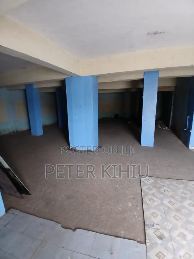 Shop to 1800sqft at Donholm in a Busy Location