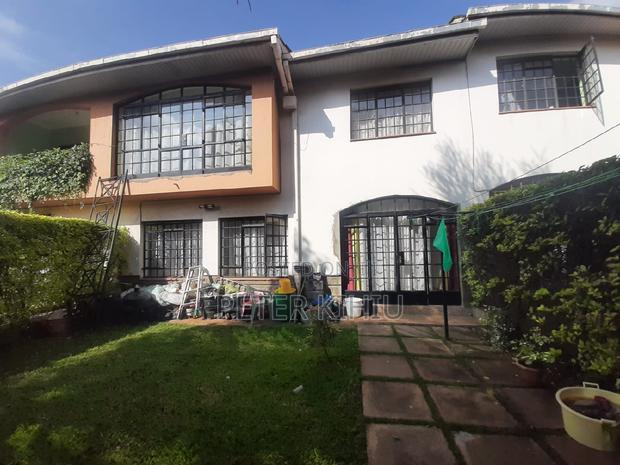 4bdrm Maisonette in Phenom Estate for sale