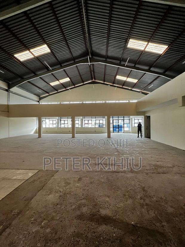 Godown to Let 5700sqft Off Enterprise Road